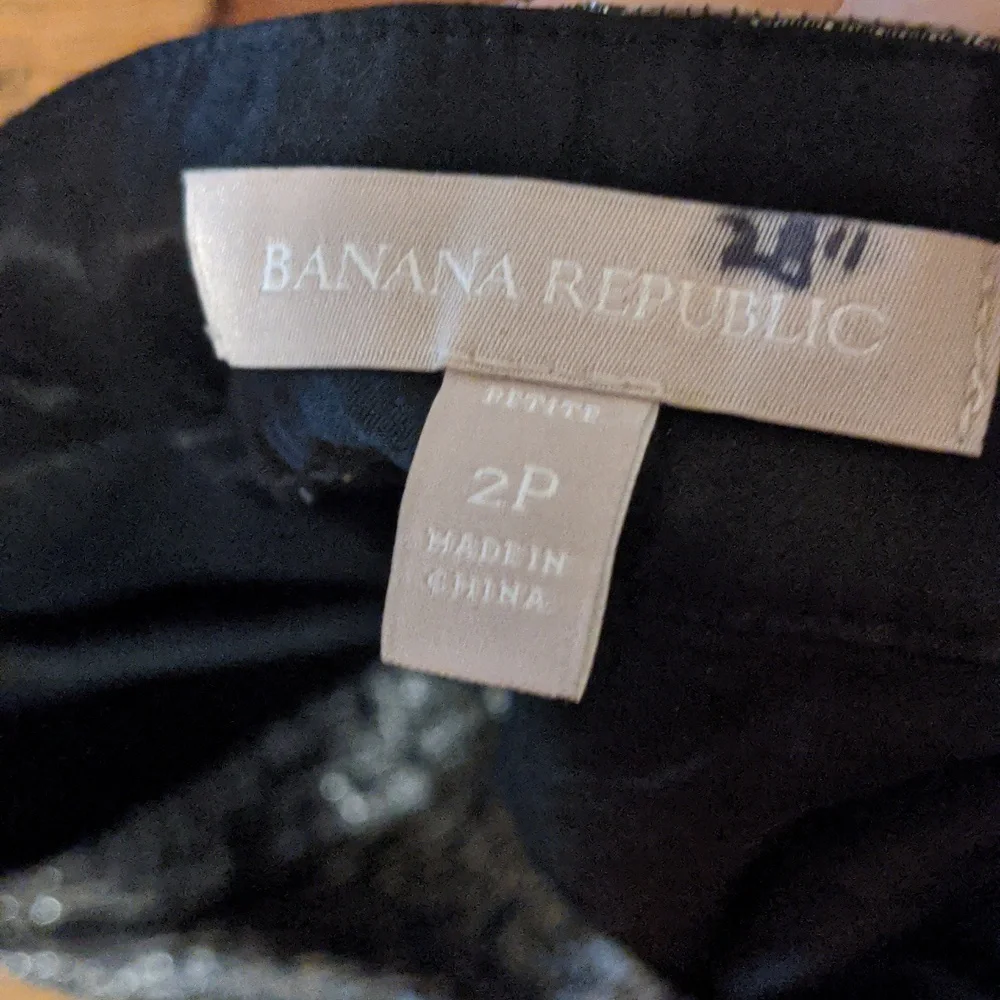 Banana Republic Glam Short Skirt - Fine Silver Cream Tan Pattern - Picture 5 of 5